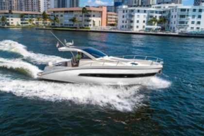 Verhuur Motorboot Azimut Atlantis Verve 40 Sorrento