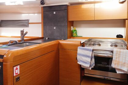 Sun Odyssey 349 Siberia