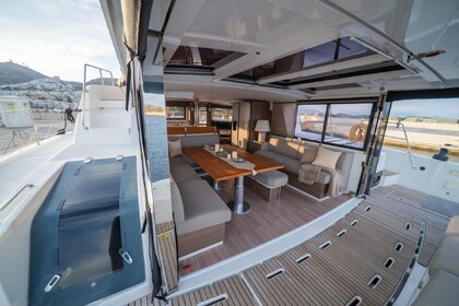 Catamaran à la journée / Hyères / 17 personnes / avec skipper