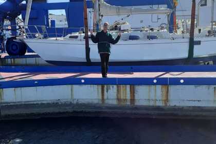 Hire Sailboat Voilier kits marine KM 1120 Port Camargue