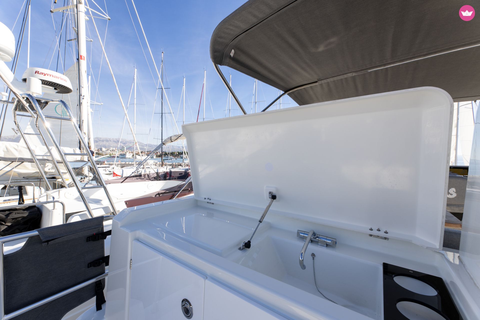 Bateau à moteur Swift Trawler 41 4
