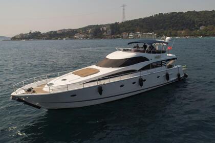 Private Luxury Motoryacht in Istanbul