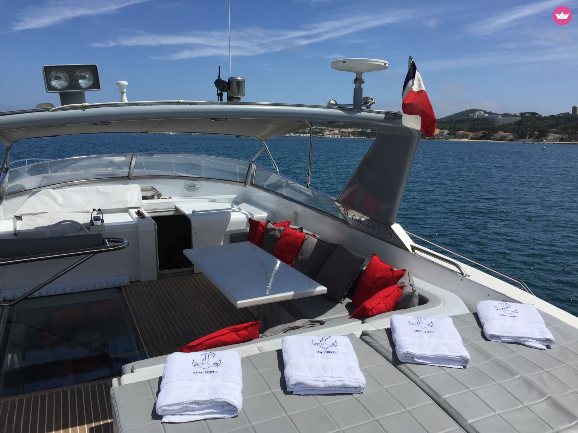 Charter motorboat in Saint-Tropez  