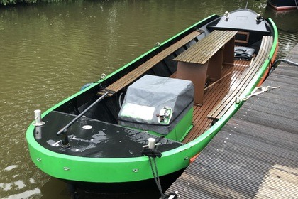 Alquiler Barco sin licencia  Onderdijker. Open stalen boot 12 personen Nieuwe Niedorp