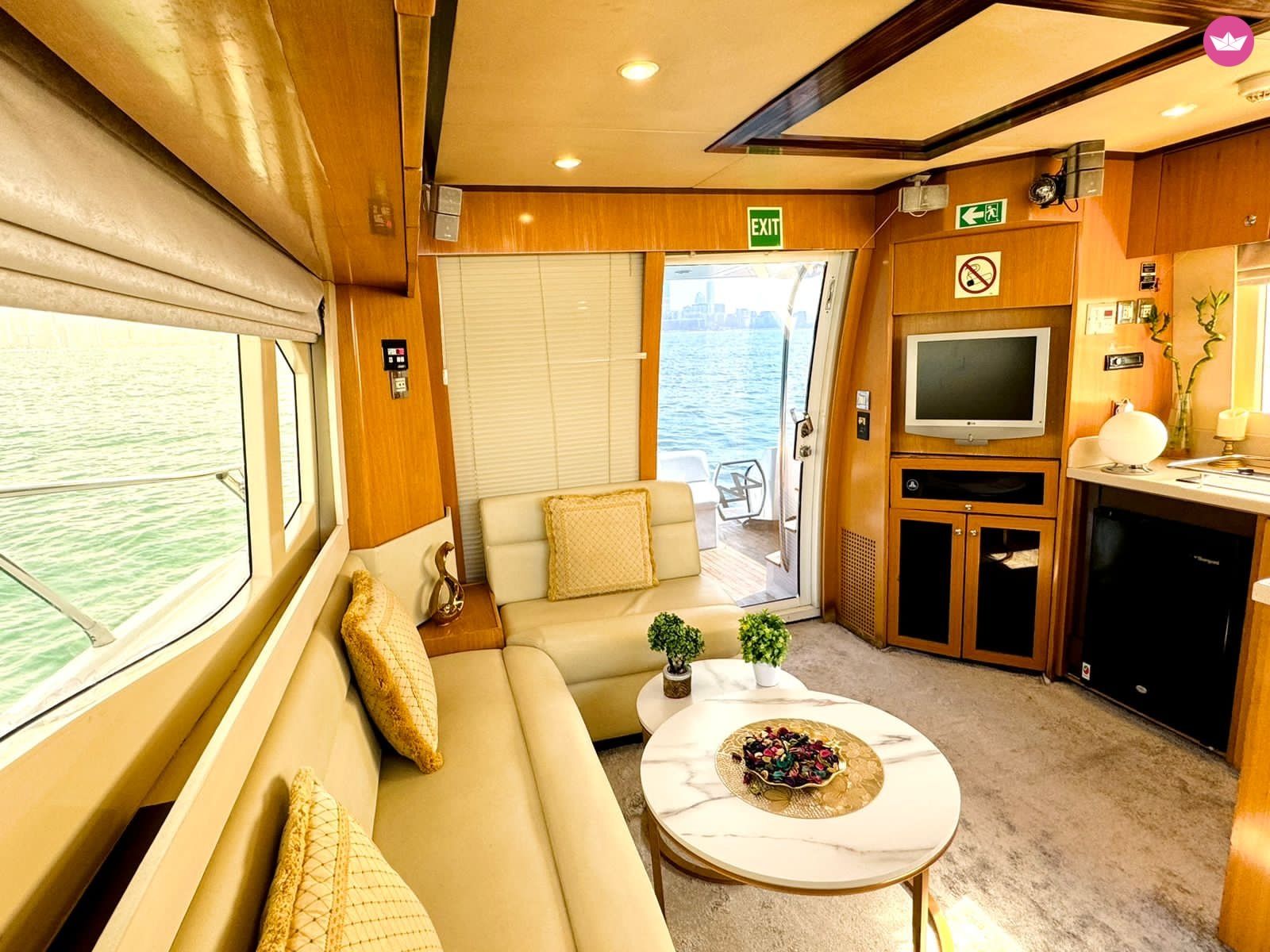 Bateau à moteur Majesty 50 700cv 8