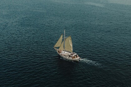 Charter Gulet Multi day charter Trechandiri 50 ft gaff cutter Cyclades