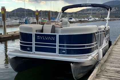Charter Motorboat Sylvan Mirage 8520 Kelowna
