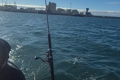 Aventura en Alta mar: ¡Pesca y Diverdiòn a bordo!"