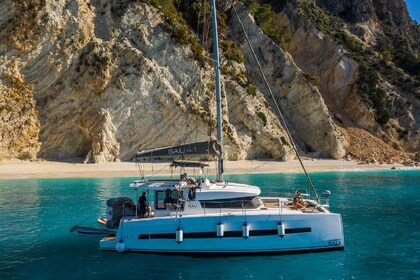 Charter Catamaran Catana Group Bali 4.1 - 4 + 2 cab. Preveza