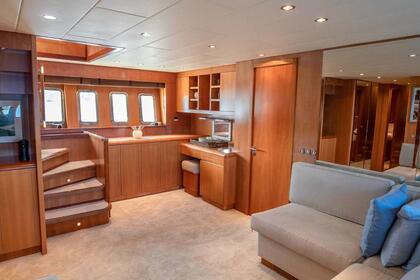 79ft Leopard 24M in Cote d'Azur