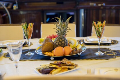 Charter Gulet Luxuy Gulet Jakuzi Göcek