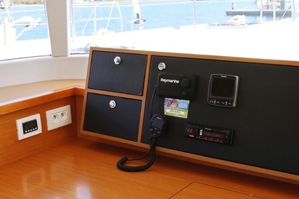 Hyra båt Katamaran LAGOON LAGOON 450 Tribunj