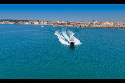 Noleggio Barca a motore Gagliotta 42 piedi Nettuno