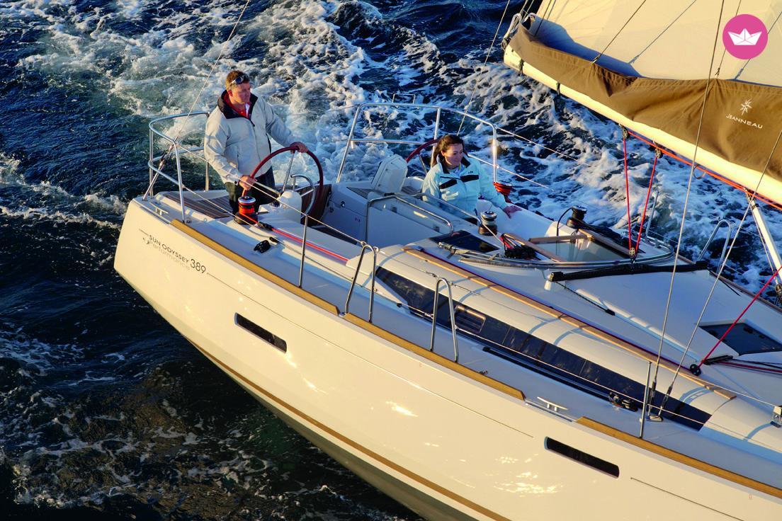 Sailboat Jeanneau Sun Odyssey 389 for hire