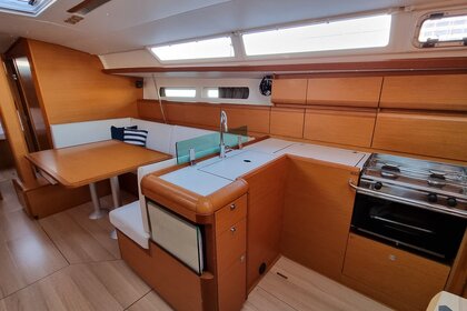Hyra båt Segelbåt Jeanneau Sun Odyssey 449 Pula
