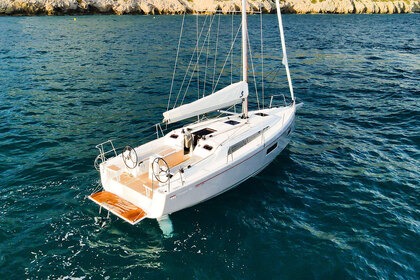 Charter Sailboat  Oceanis 34.1 Lefkada