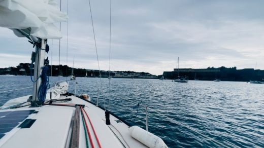 Quiberon Sailboat Bénéteau First 25 alt tag text