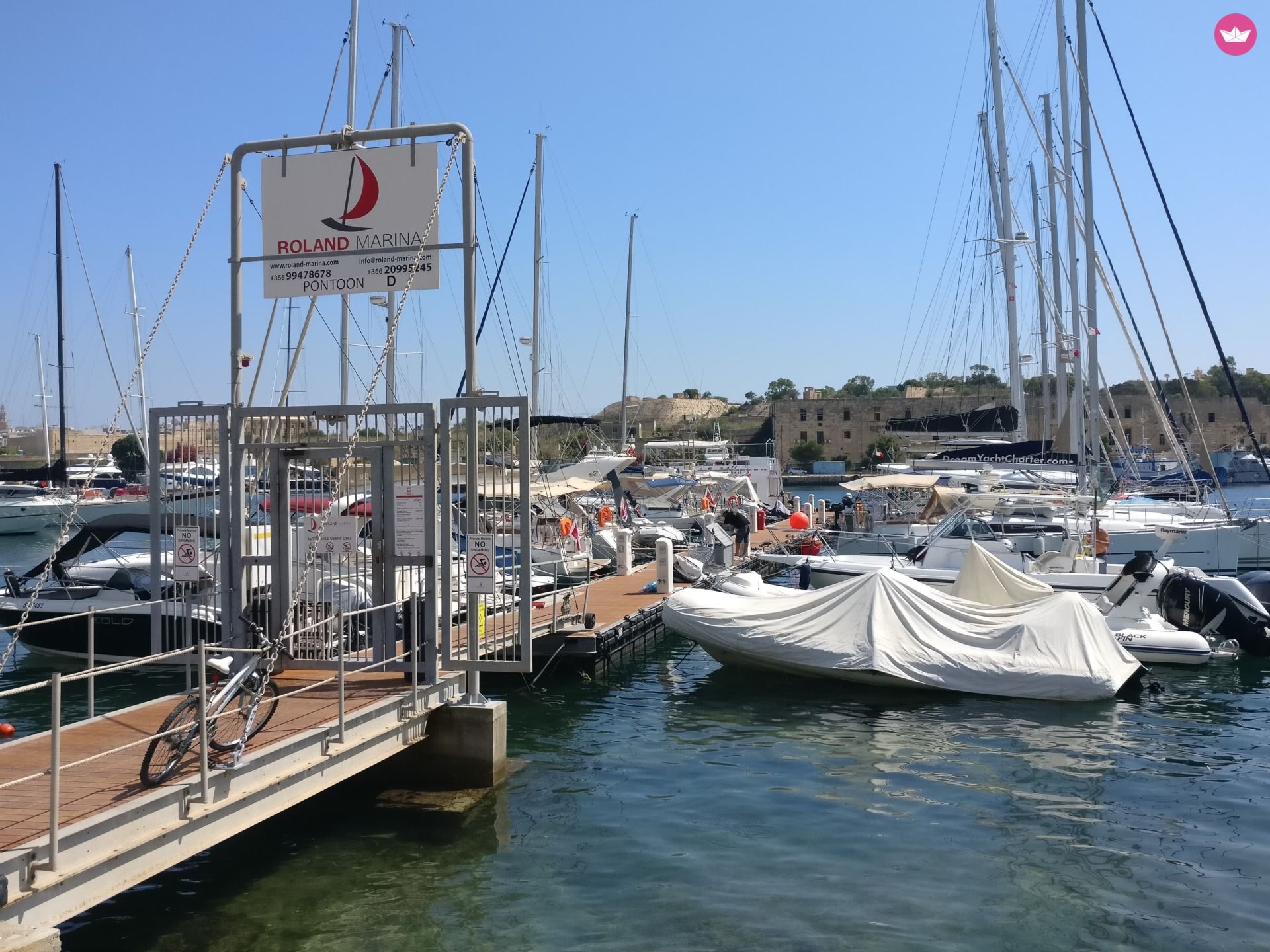 Łódź motorowa Boston Whaler Outrage 290  