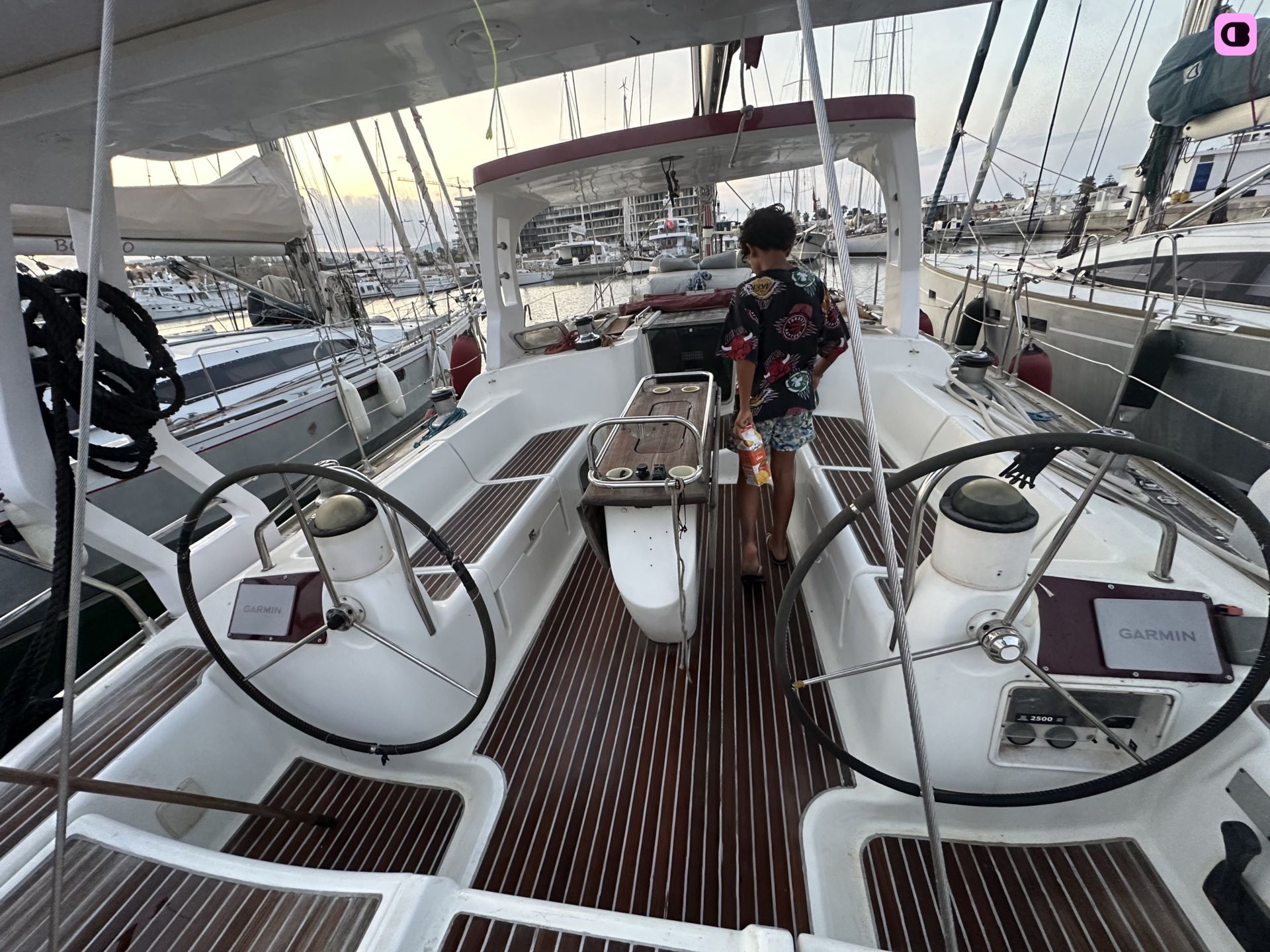 Noleggiare Sun Odyssey 43