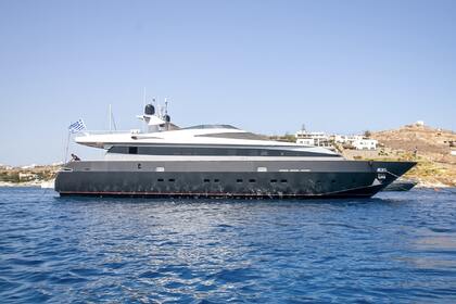 Rental Motor yacht Baglietto 100 Mykonos