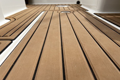 Bayliner VR6 Bowrider - Navega con INFINITY