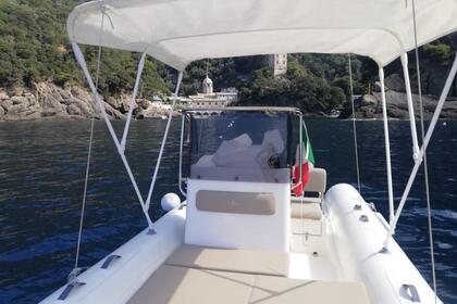 530m dinghy (rib boat) rental without a license