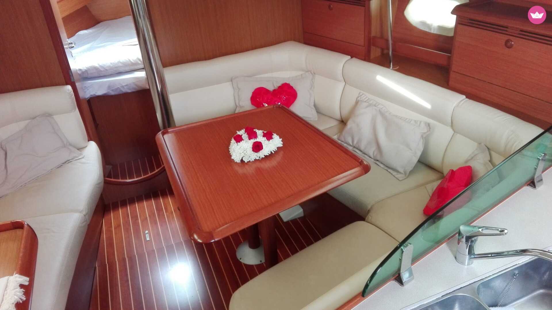Hire Jeanneau Sun Odyssey 37