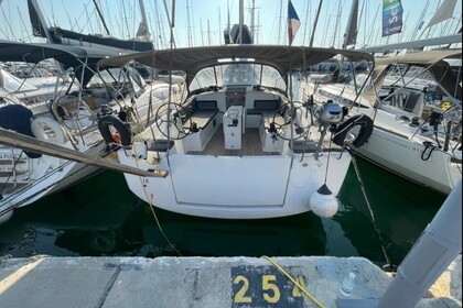 Noleggio Barca a vela  Sun Odyssey 490 Atene