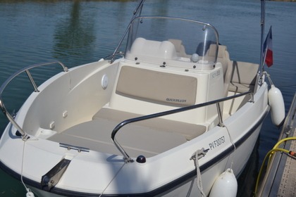 Rental Motorboat Quicksilver Activ 555 Palavas-les-Flots