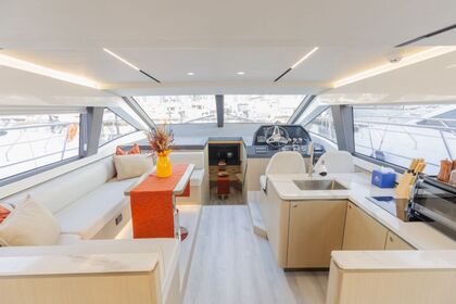 BRAND NEW 52ft YACHT FOR RENT