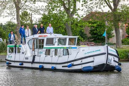 Noleggio Houseboat Pénichette Flying Bridge 1500 FB Saintes