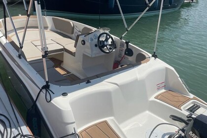 Location Bateau à moteur Quicksilver 475 axess Marseille