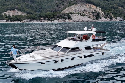Hire Motorboat Fairline Custom Antalya
