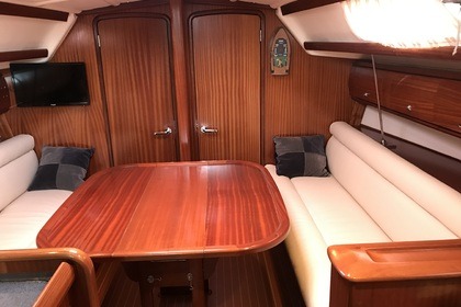 Se alquila velero con patrón