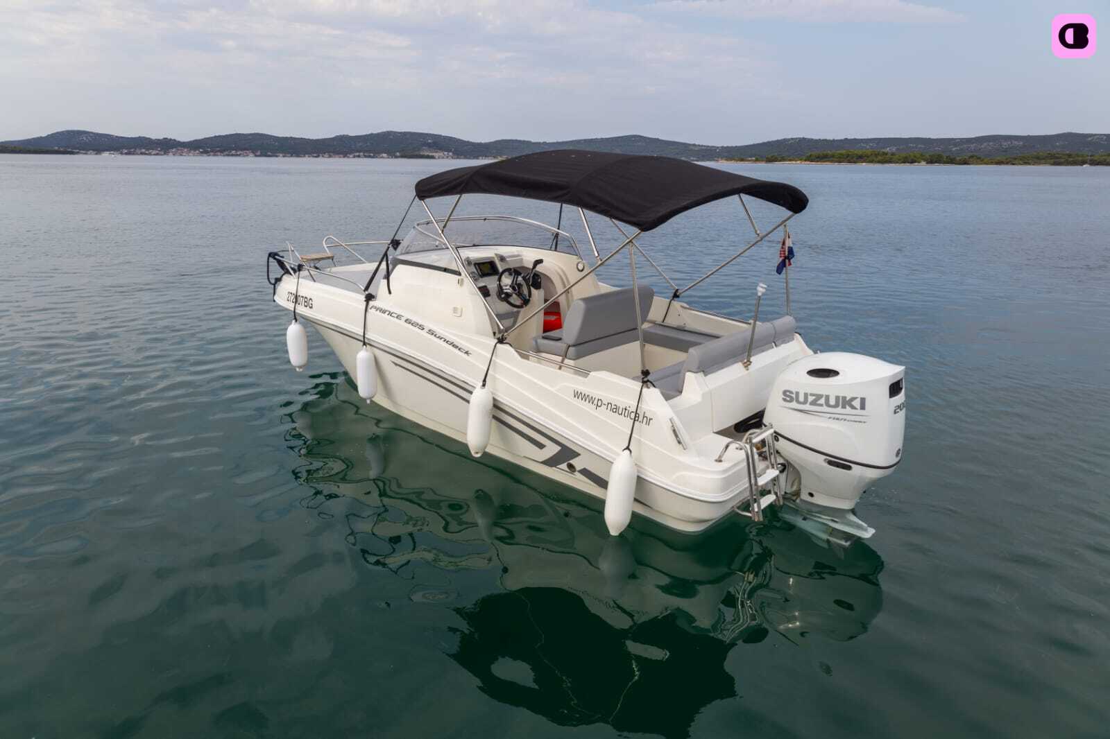 Bateau à moteur PRINCE 625 SUNDECK prince 200cv 4