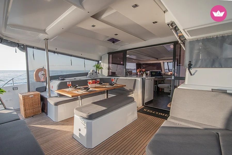 Catamaran Astréa 42 12m 8
