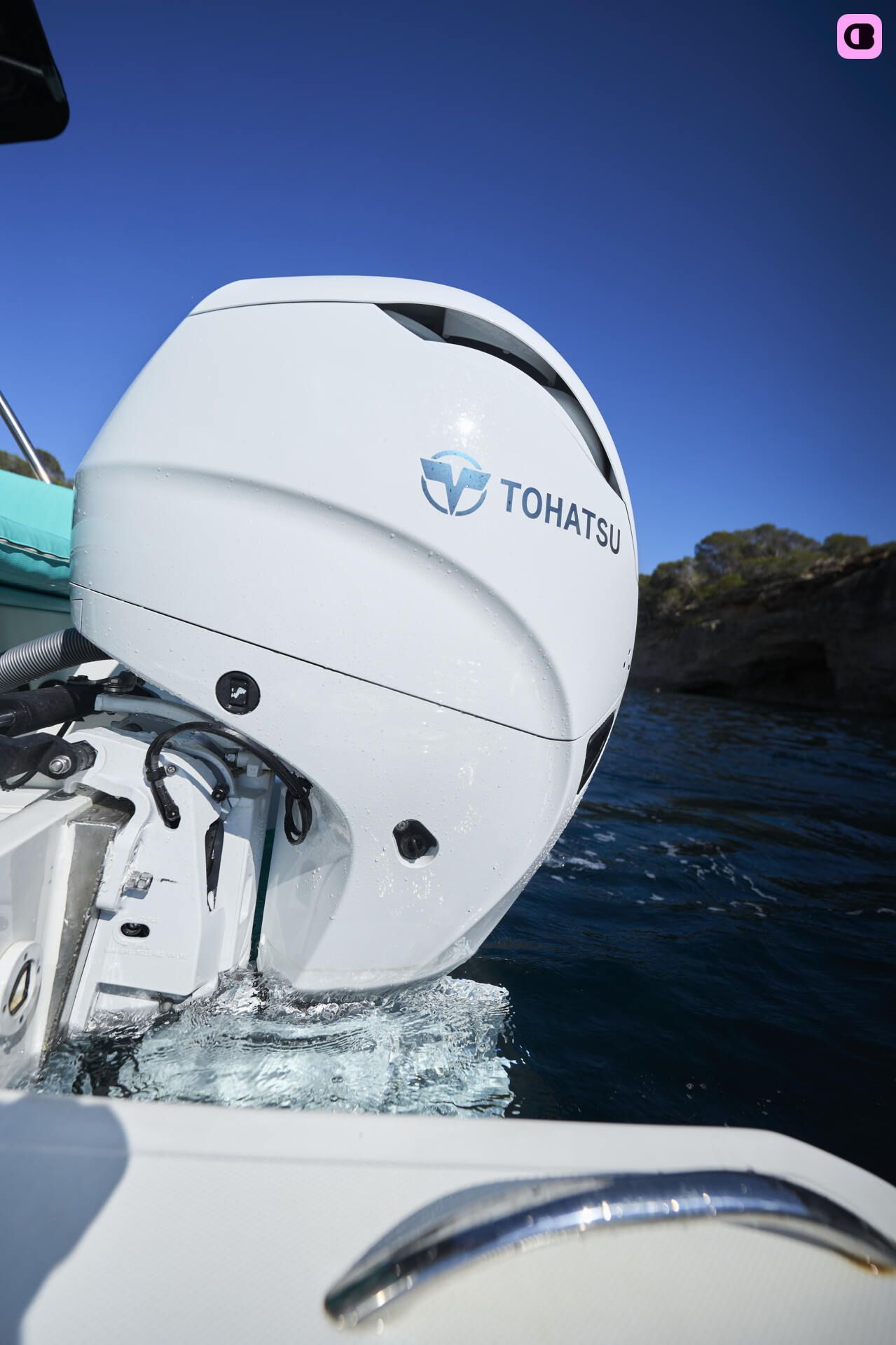 Bateau à moteur CATTLEYA X6 140cv 8