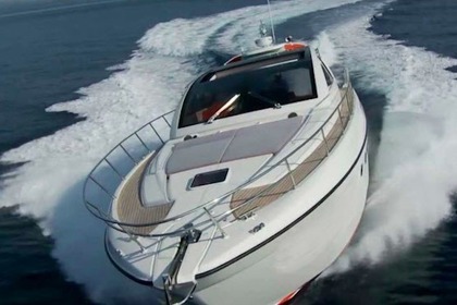 Hire Motorboat AZIMUT 68 Miami
