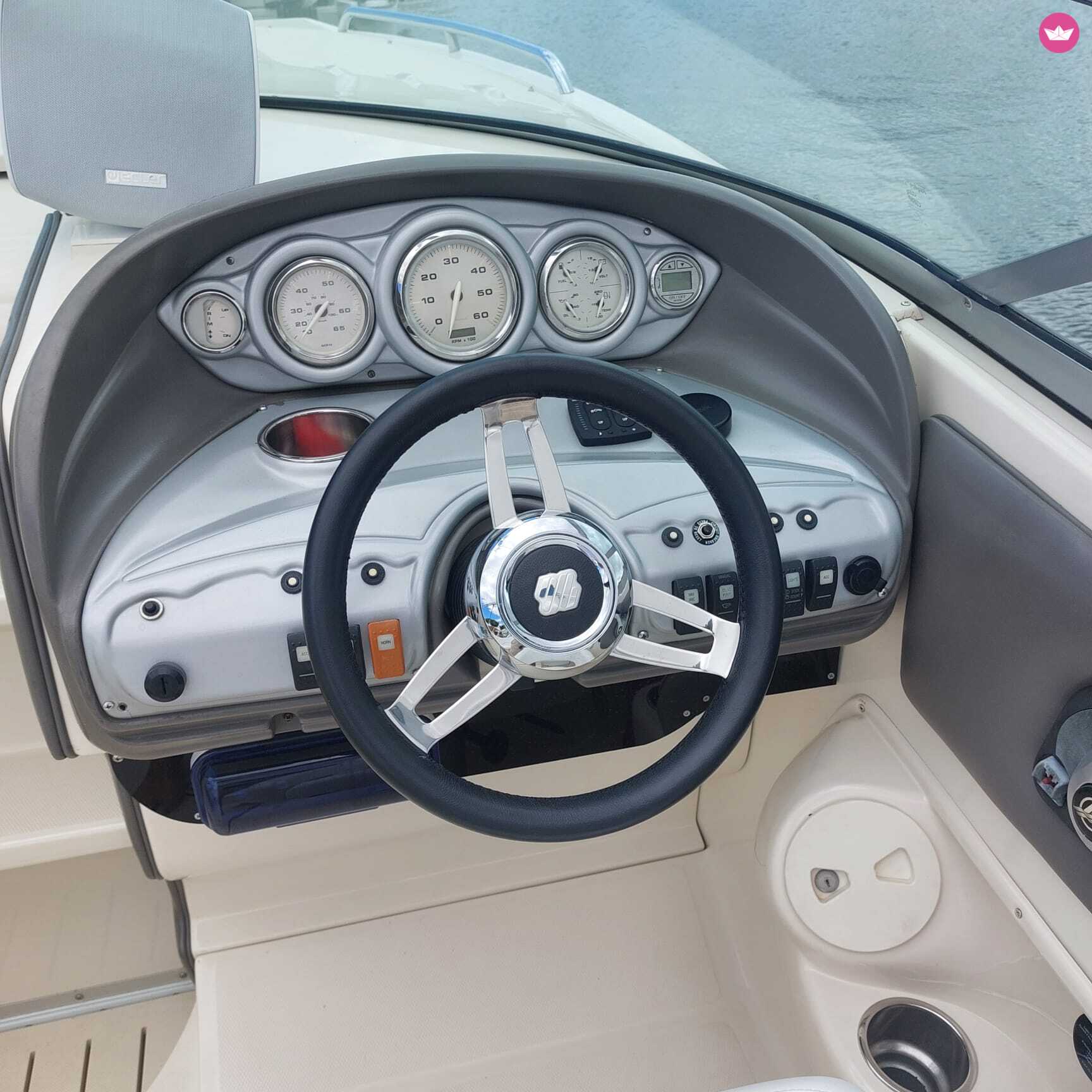Bateau à moteur Azure 259 300cv 7