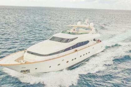 Hire Motor yacht Maiora 103 ft La Romana