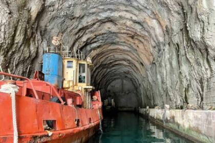 Cruise with captain on Brand New Baracuda 686