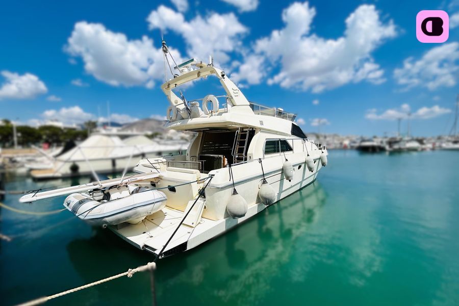 Bateau à moteur Ferretti 45 850cv 3