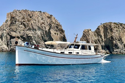 Hire Motorboat Astilleros Menorca Menorquin 150 Ponza