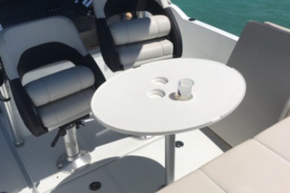 Bateau FLYER SPACEDECK 140cv 6persons