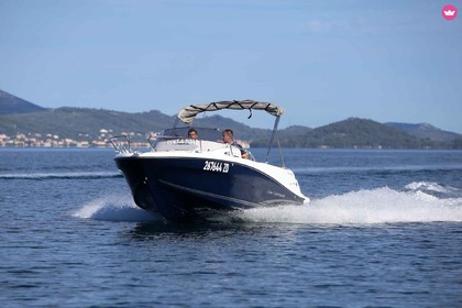 Hire Motorboat Jeanneau Cap Camarat 6.5 wa Sukošan