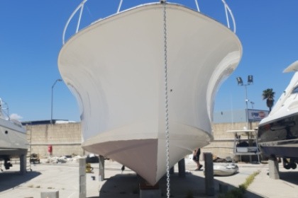 Charter Motorboat Luhrs CANYON 37 Santa Maria di Leuca