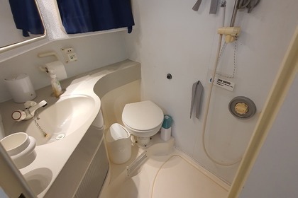 YACHT ZEN Fairline Squatron 50