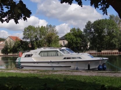 Location Péniche Broom Tamaris L'viris 2 Montbard