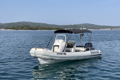 Hire RIB Highfield 560 SP Biograd na Moru