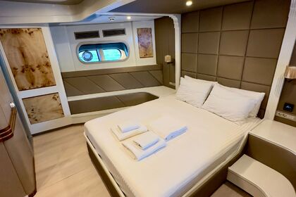 Ultra Luxury gulet with a capacity of 10 people